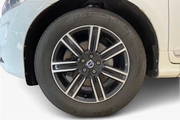 valkoinen Volvo XC60 2016 kuva 9.