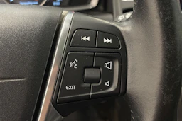 valkoinen Volvo XC60 2016 kuva 15.