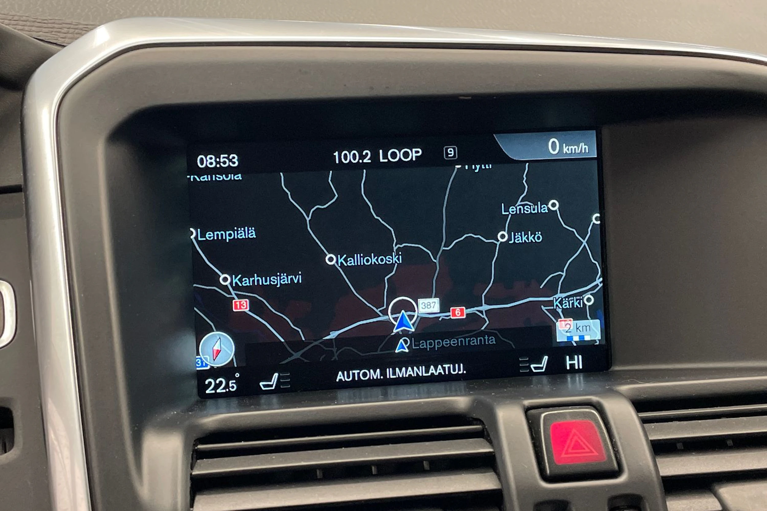 valkoinen Volvo XC60 2016 kuva 19.