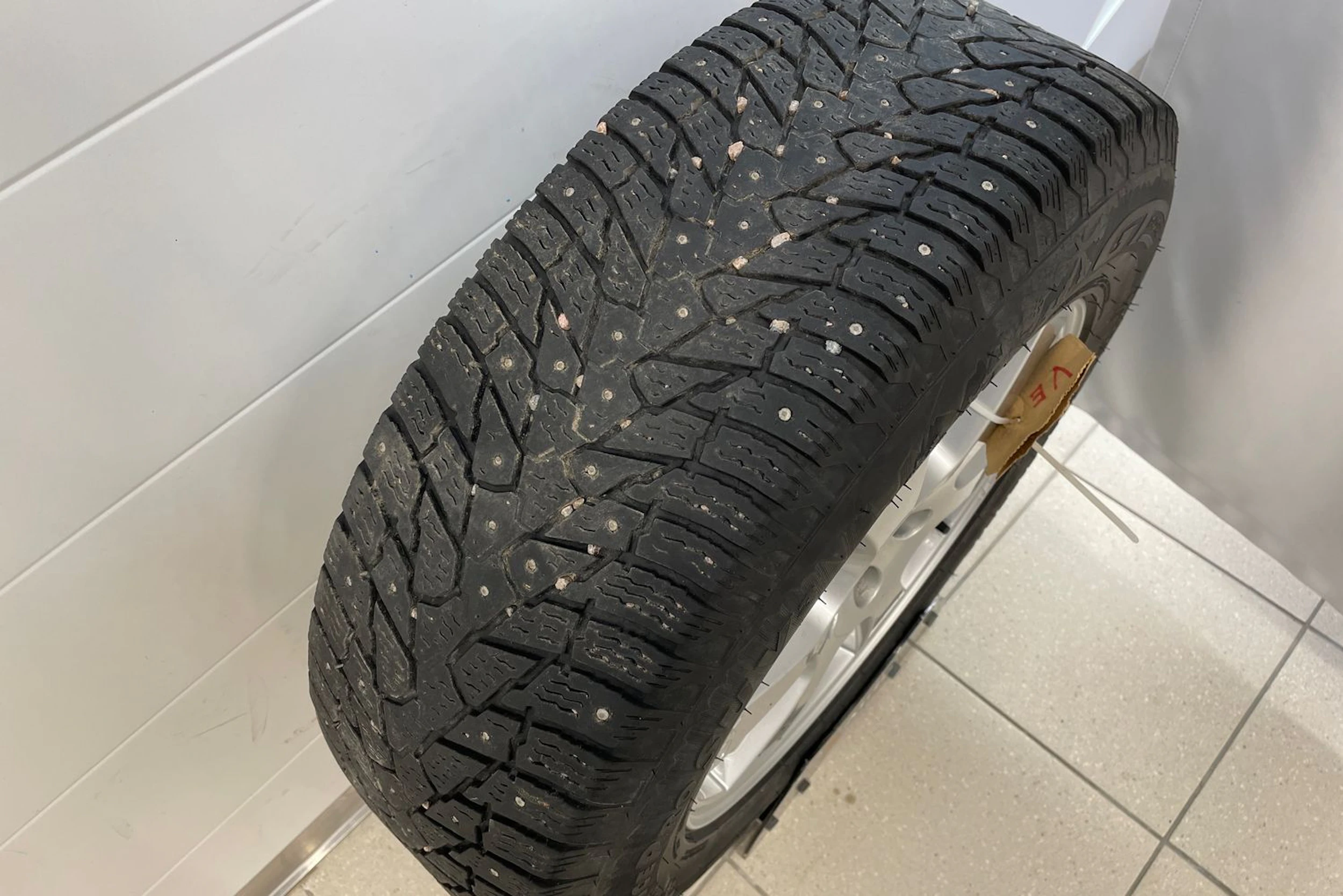 valkoinen Volvo XC60 2016 kuva 23.