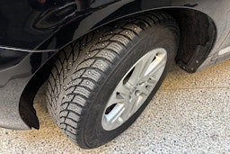 musta Volvo XC60 2016 kuva 13.