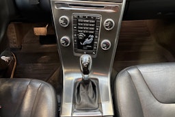 musta Volvo XC60 2016 kuva 23.