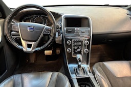 valkoinen Volvo XC60 2016 kuva 9.