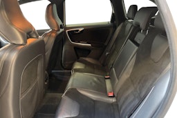 valkoinen Volvo XC60 2016 kuva 10.