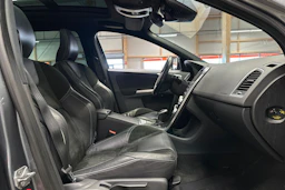 harmaa Volvo XC60 2016 kuva 11.