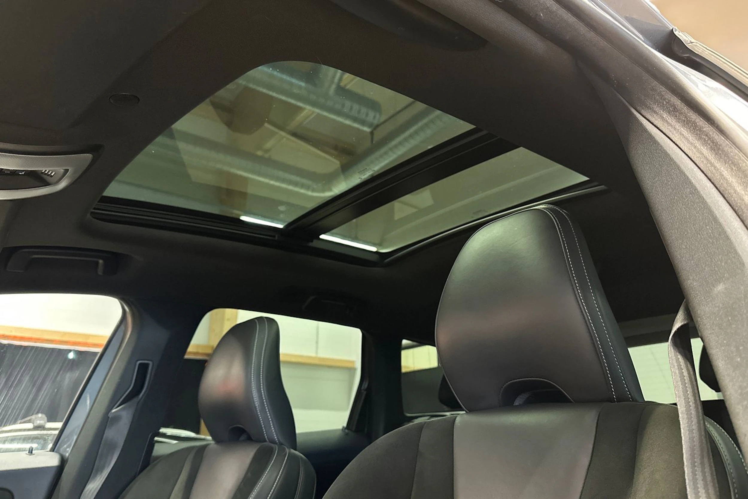 harmaa Volvo XC60 2016 kuva 15.