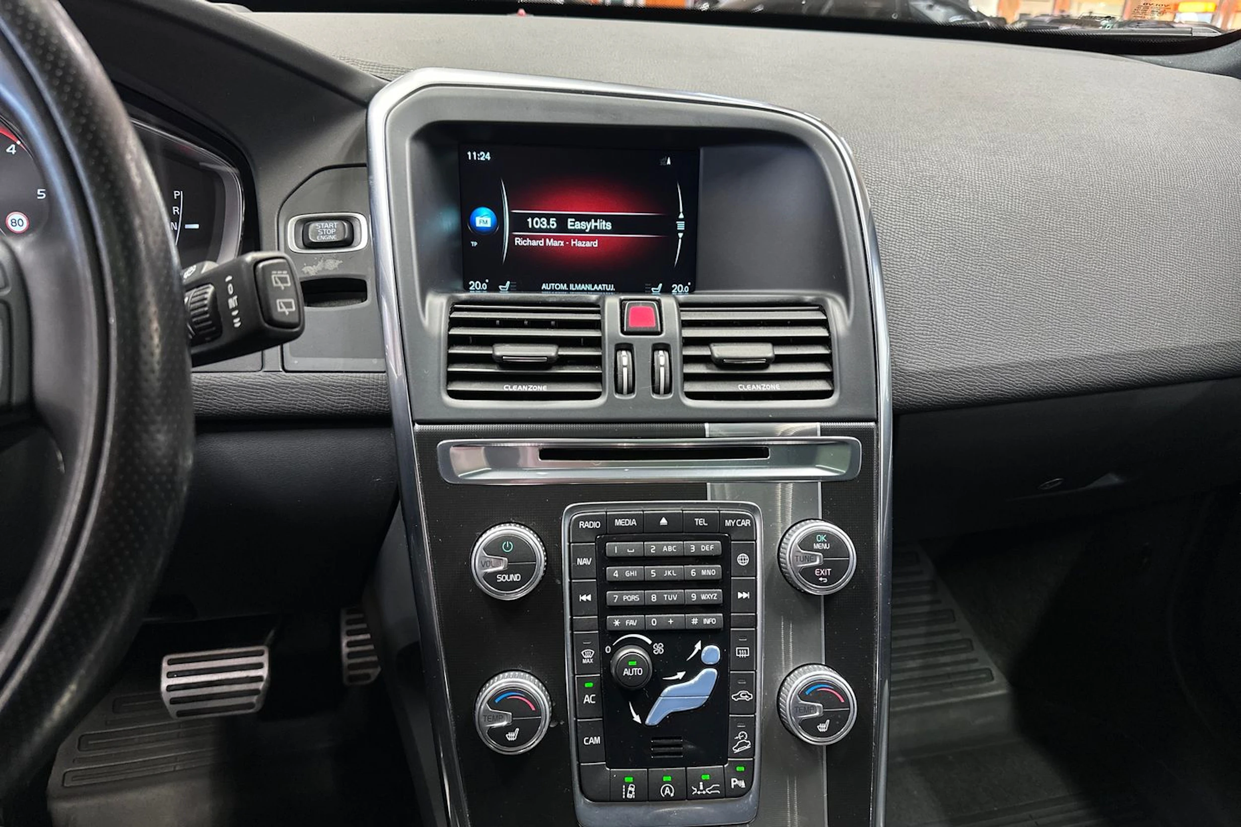 harmaa Volvo XC60 2016 kuva 21.