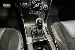 harmaa Volvo XC60 2016 kuva 22.
