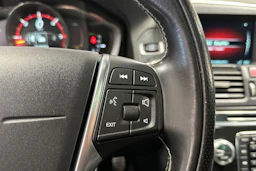 harmaa Volvo XC60 2016 kuva 26.