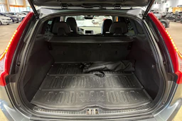 harmaa Volvo XC60 2016 kuva 30.