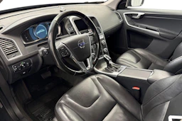 Harmaa Volvo XC60 2016 kuva 8.