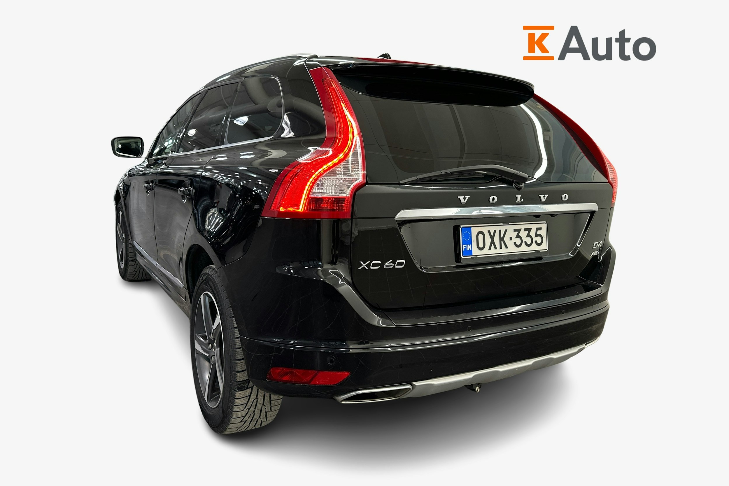 musta Volvo XC60 2016 kuva 2.