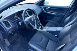 valkoinen Volvo XC60 2016 kuva 3.