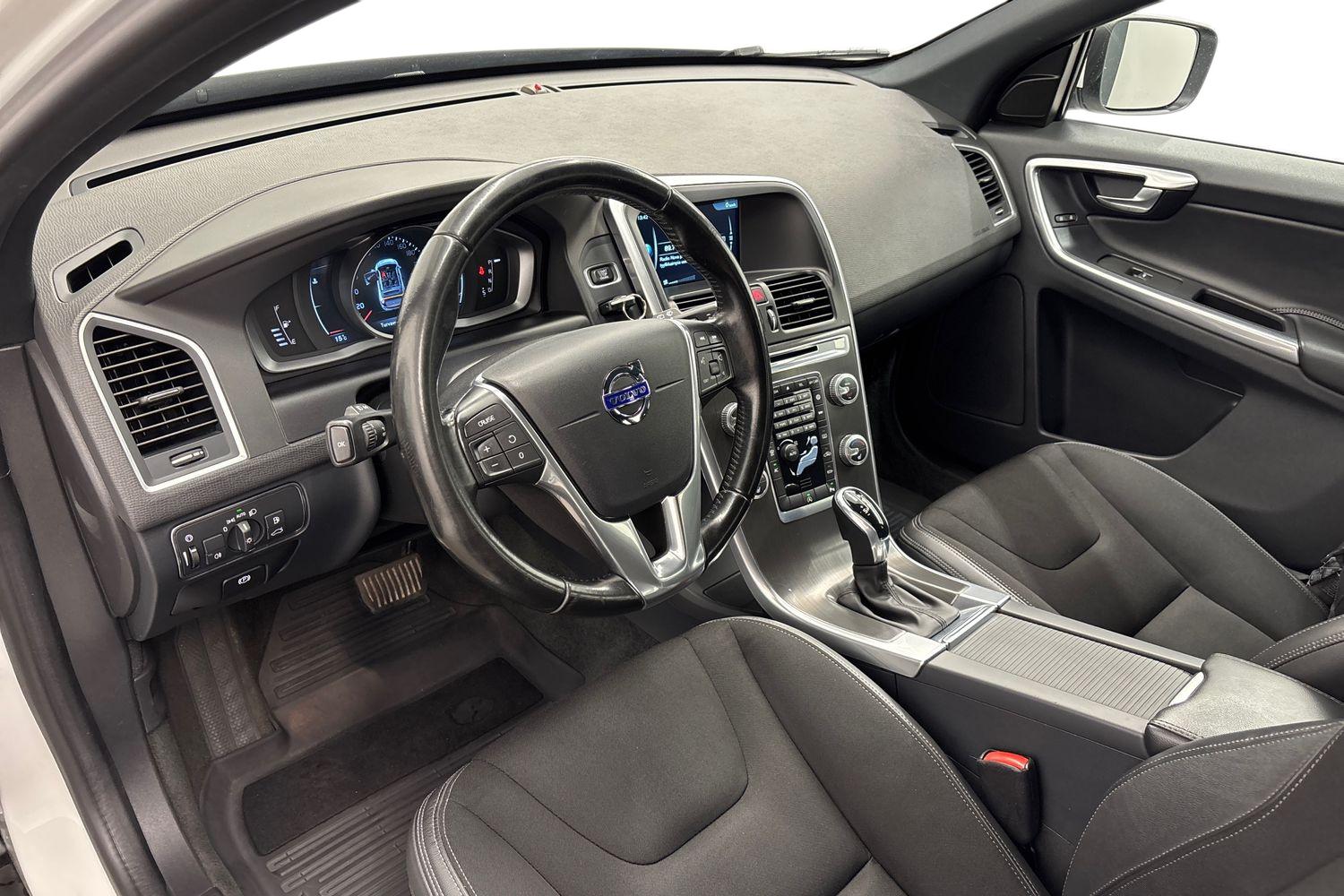 Volvo XC60 D3 Momentum aut. 2016, kuva 6/22