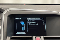 valkoinen Volvo XC60 2016 kuva 18.