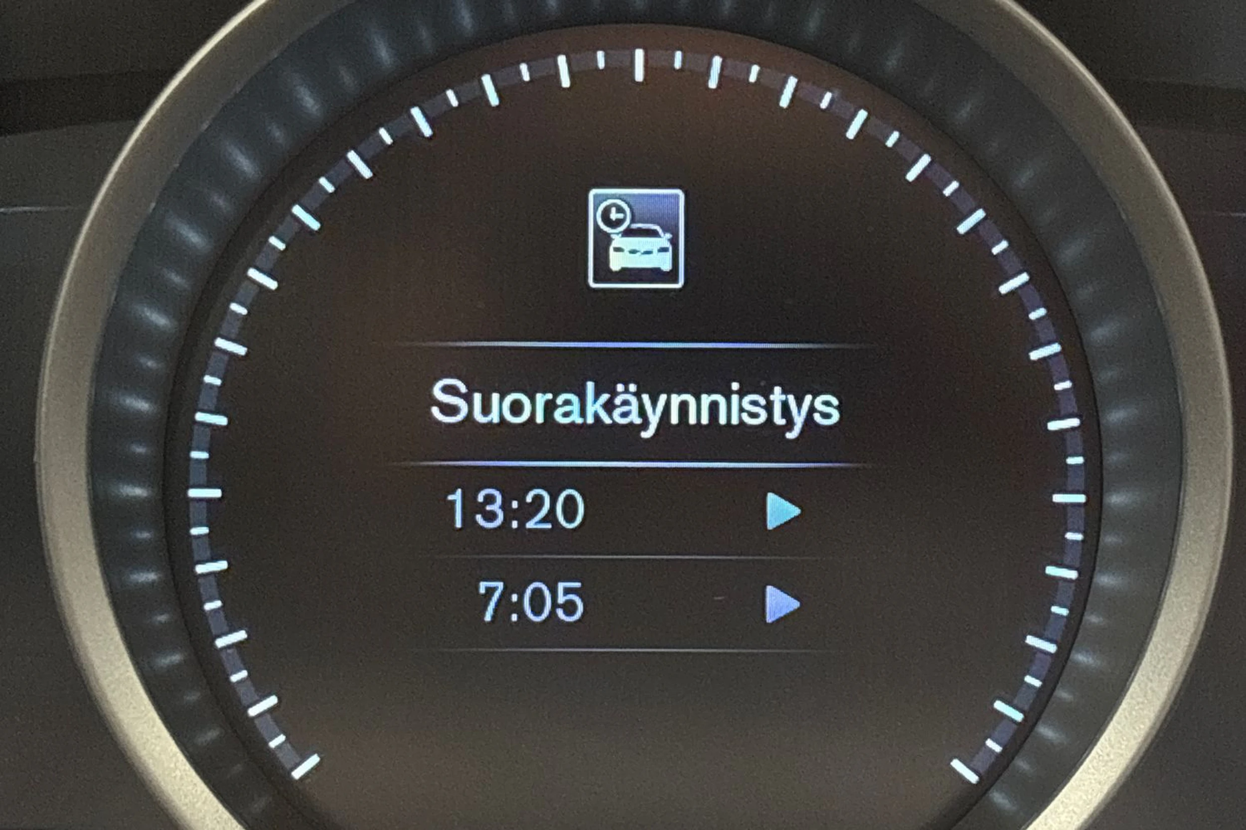 valkoinen Volvo XC60 2016 kuva 19.