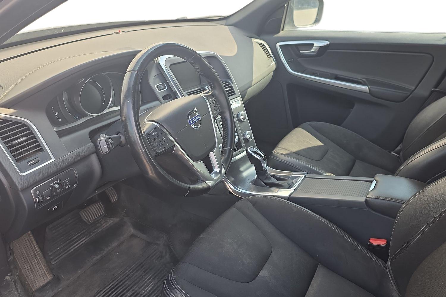 Volvo XC60 D4 AWD Momentum aut 2016, kuva 3/3