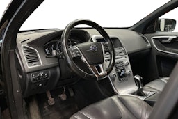 musta Volvo XC60 2016 kuva 7.