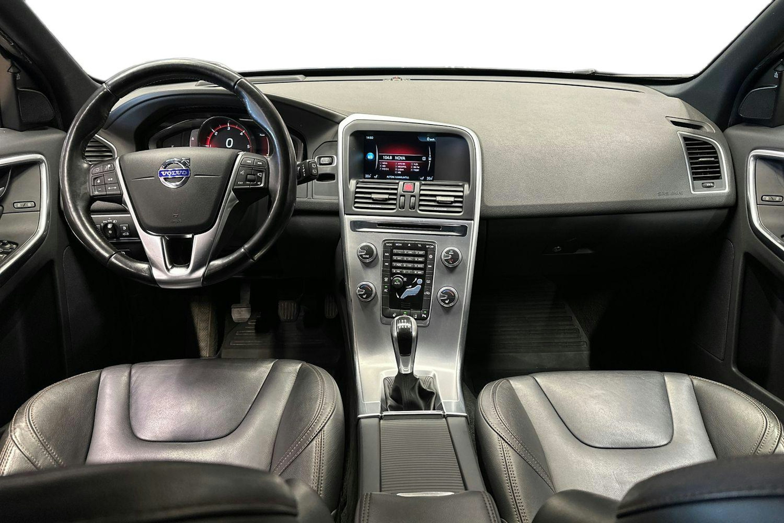 musta Volvo XC60 2016 kuva 9.