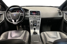 musta Volvo XC60 2016 kuva 9.