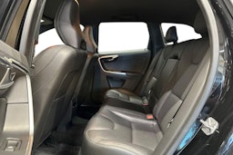 musta Volvo XC60 2016 kuva 10.
