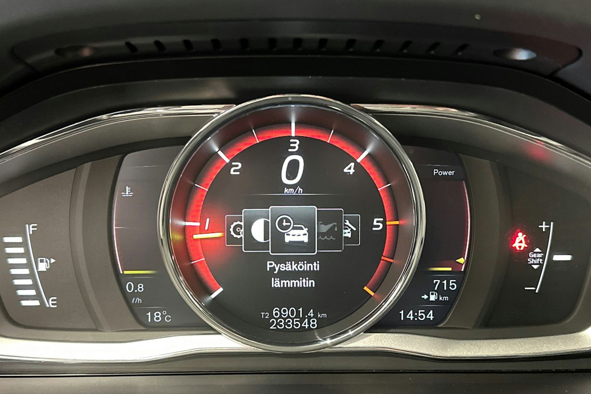 musta Volvo XC60 2016 kuva 25.