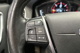 musta Volvo XC60 2016 kuva 26.