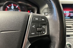 musta Volvo XC60 2016 kuva 27.