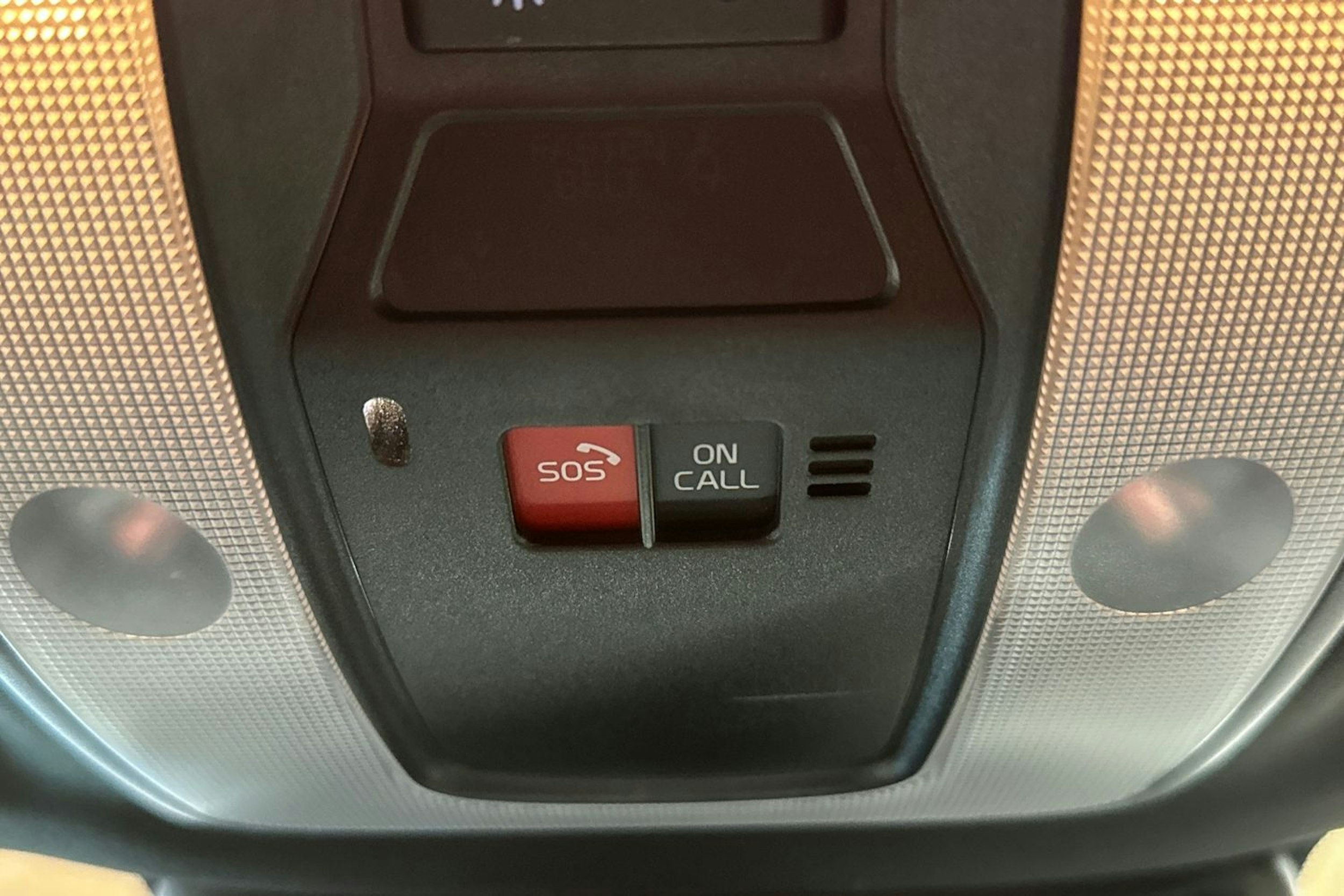 musta Volvo XC60 2016 kuva 30.