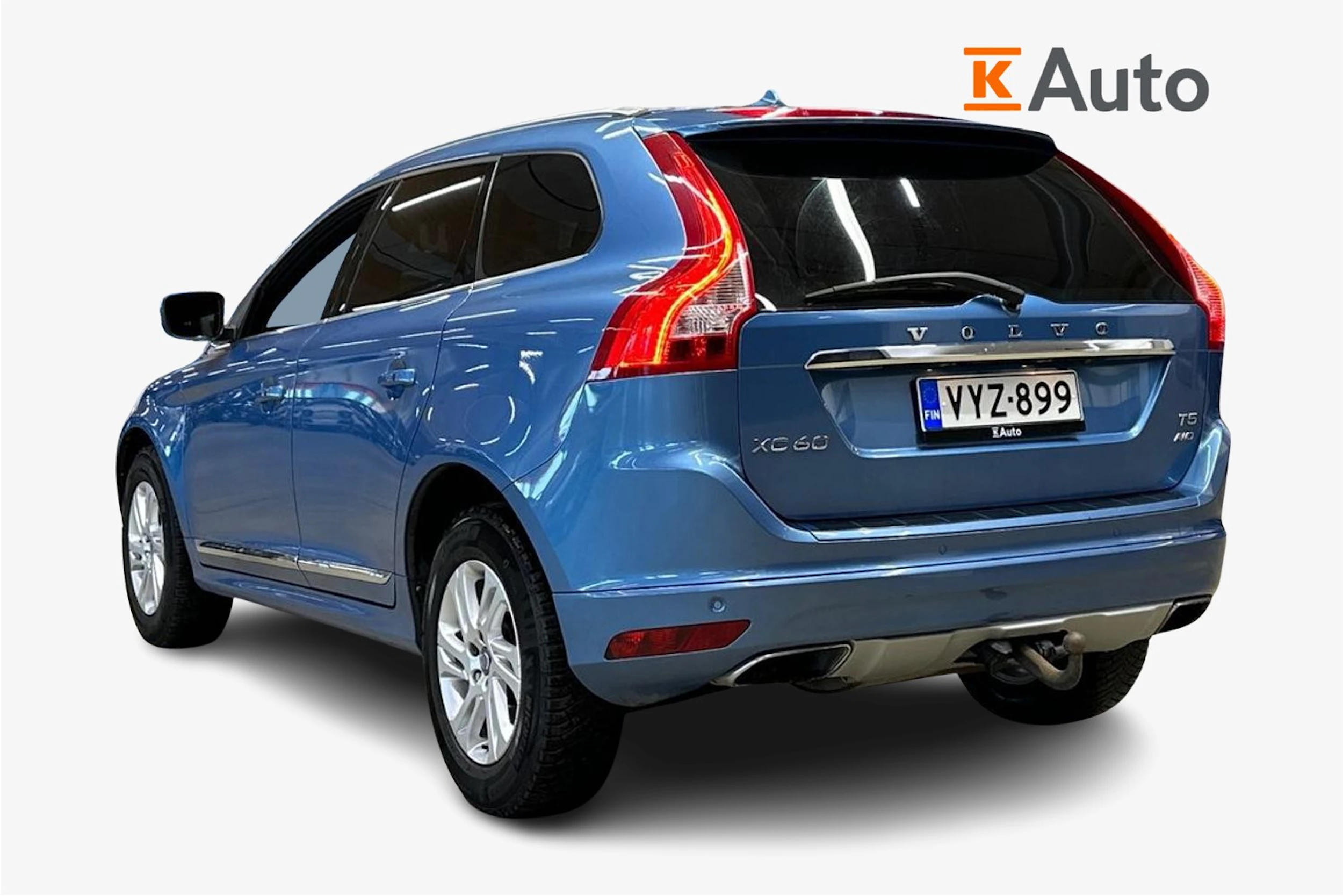 sininen Volvo XC60 2016 kuva 3.