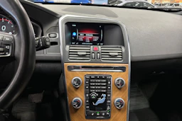 sininen Volvo XC60 2016 kuva 24.