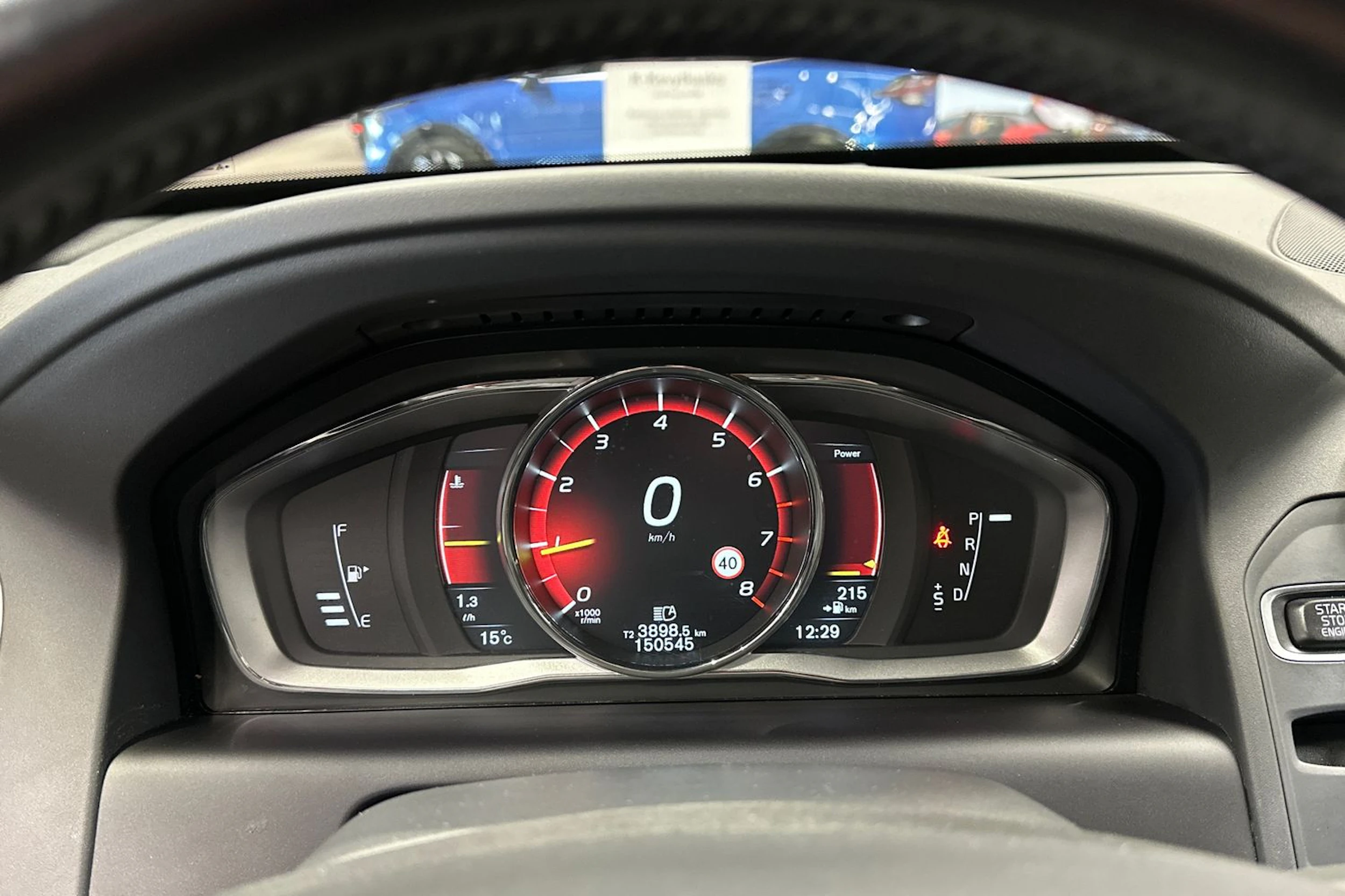 sininen Volvo XC60 2016 kuva 27.