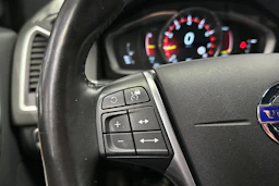 sininen Volvo XC60 2016 kuva 29.
