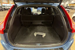 sininen Volvo XC60 2016 kuva 34.