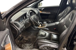 musta Volvo XC60 2016 kuva 3.