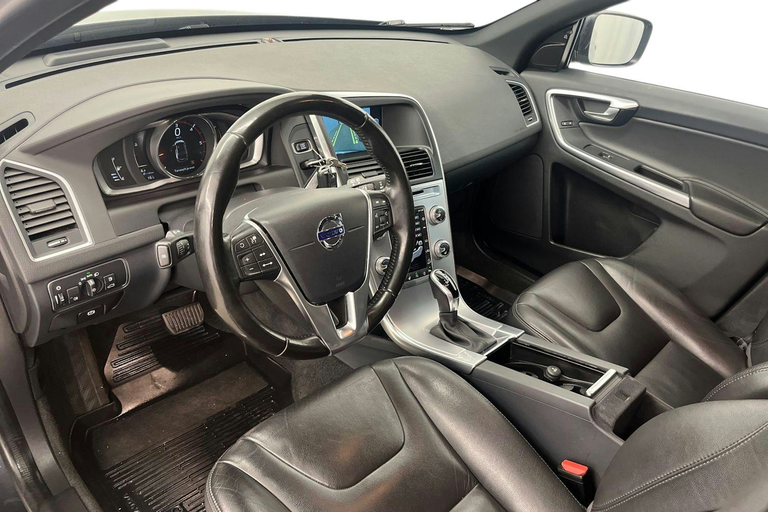 harmaa Volvo XC60 2016 kuva 7.