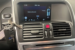 harmaa Volvo XC60 2016 kuva 18.