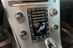 harmaa Volvo XC60 2016 kuva 19.