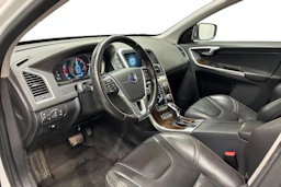 valkoinen Volvo XC60 2016 kuva 6.