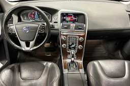 valkoinen Volvo XC60 2016 kuva 7.