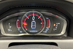 valkoinen Volvo XC60 2016 kuva 13.