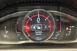 valkoinen Volvo XC60 2016 kuva 21.