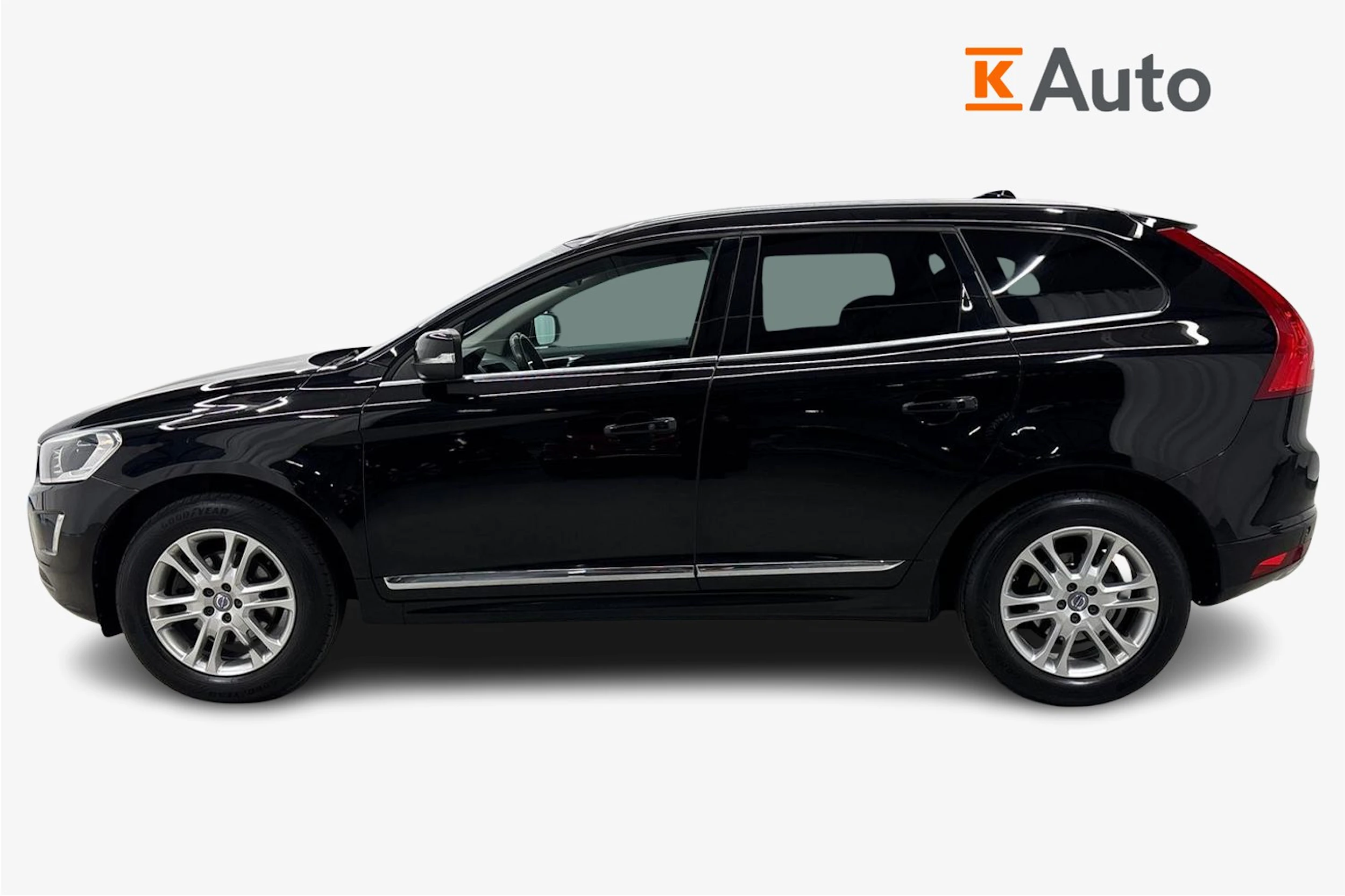musta Volvo XC60 2016 kuva 5.