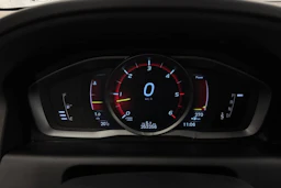 musta Volvo XC60 2016 kuva 13.