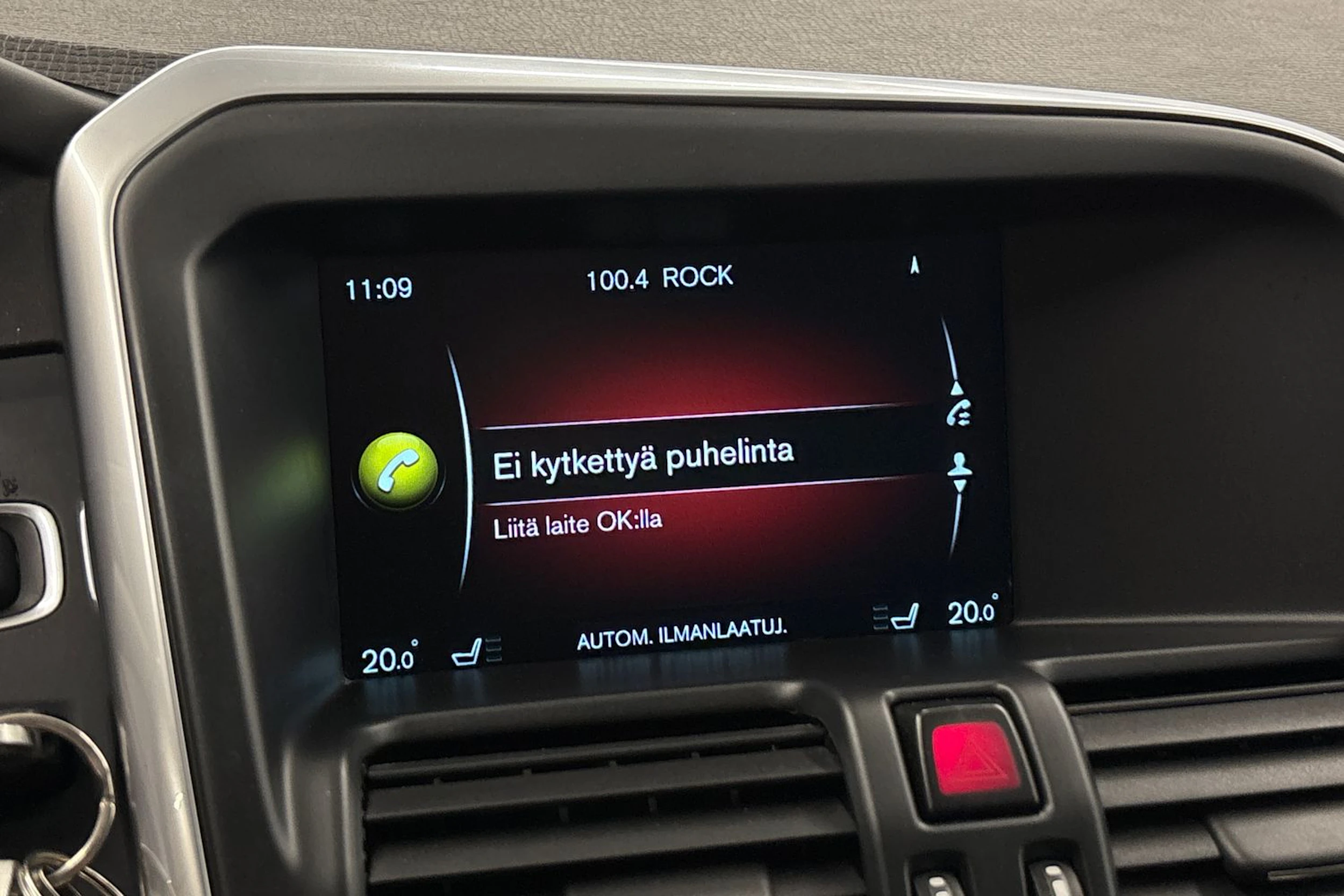 musta Volvo XC60 2016 kuva 20.