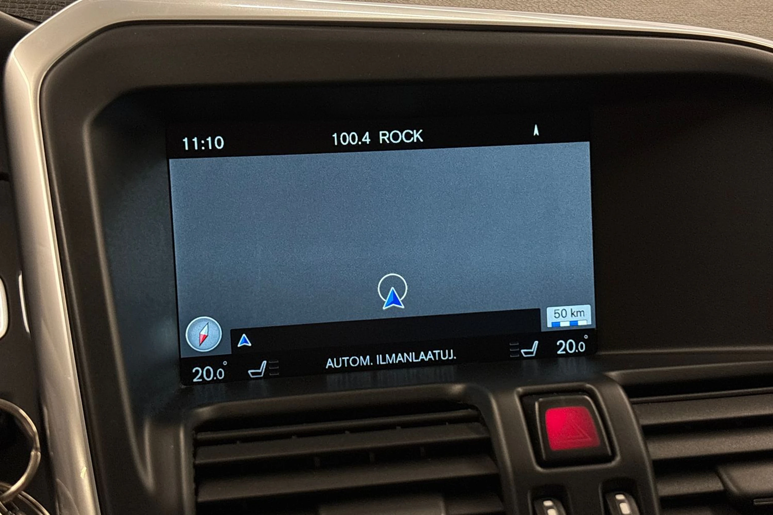 musta Volvo XC60 2016 kuva 21.