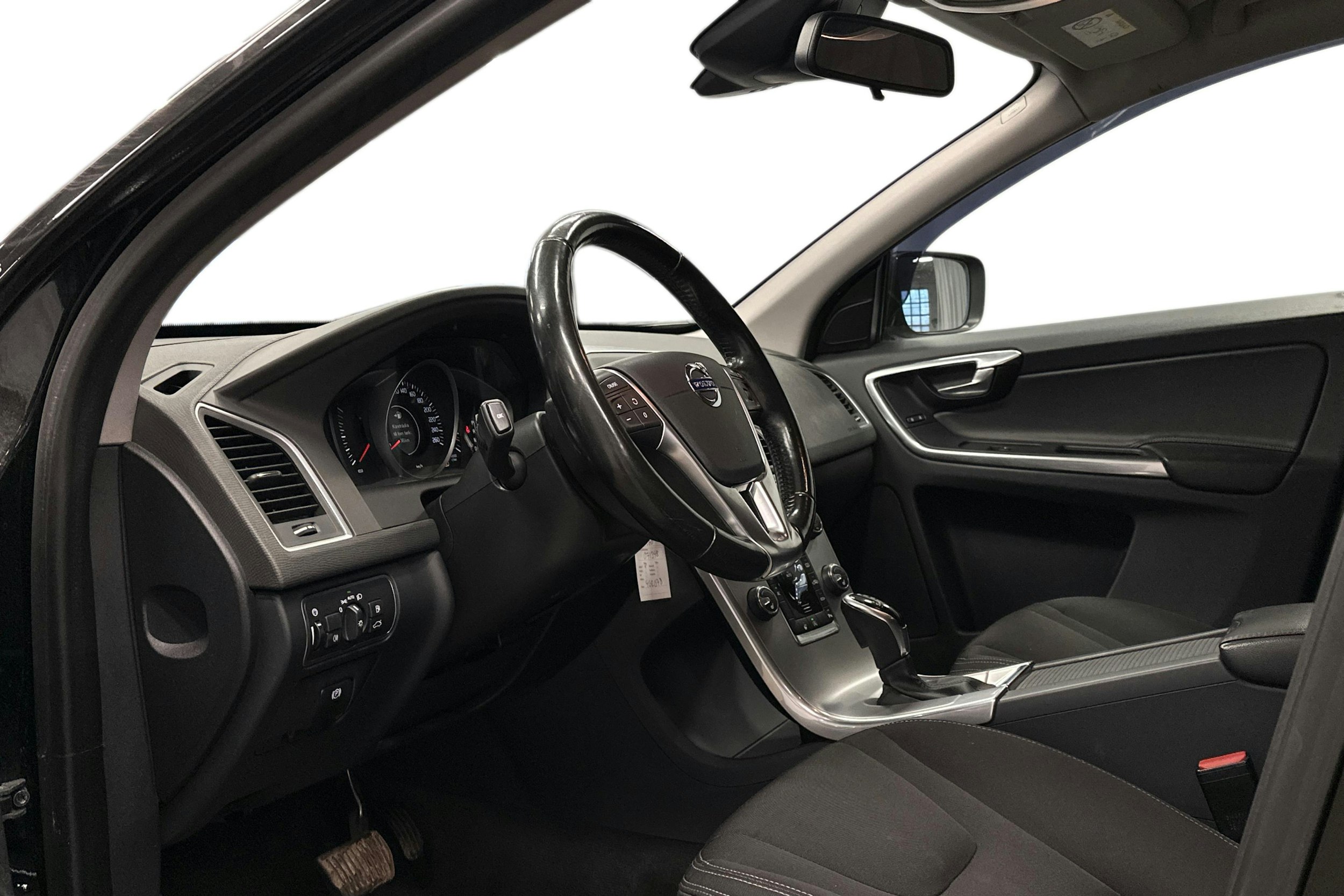 musta Volvo XC60 2017 kuva 3.