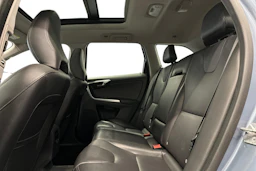 sininen Volvo XC60 2017 kuva 11.