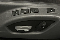 sininen Volvo XC60 2017 kuva 18.