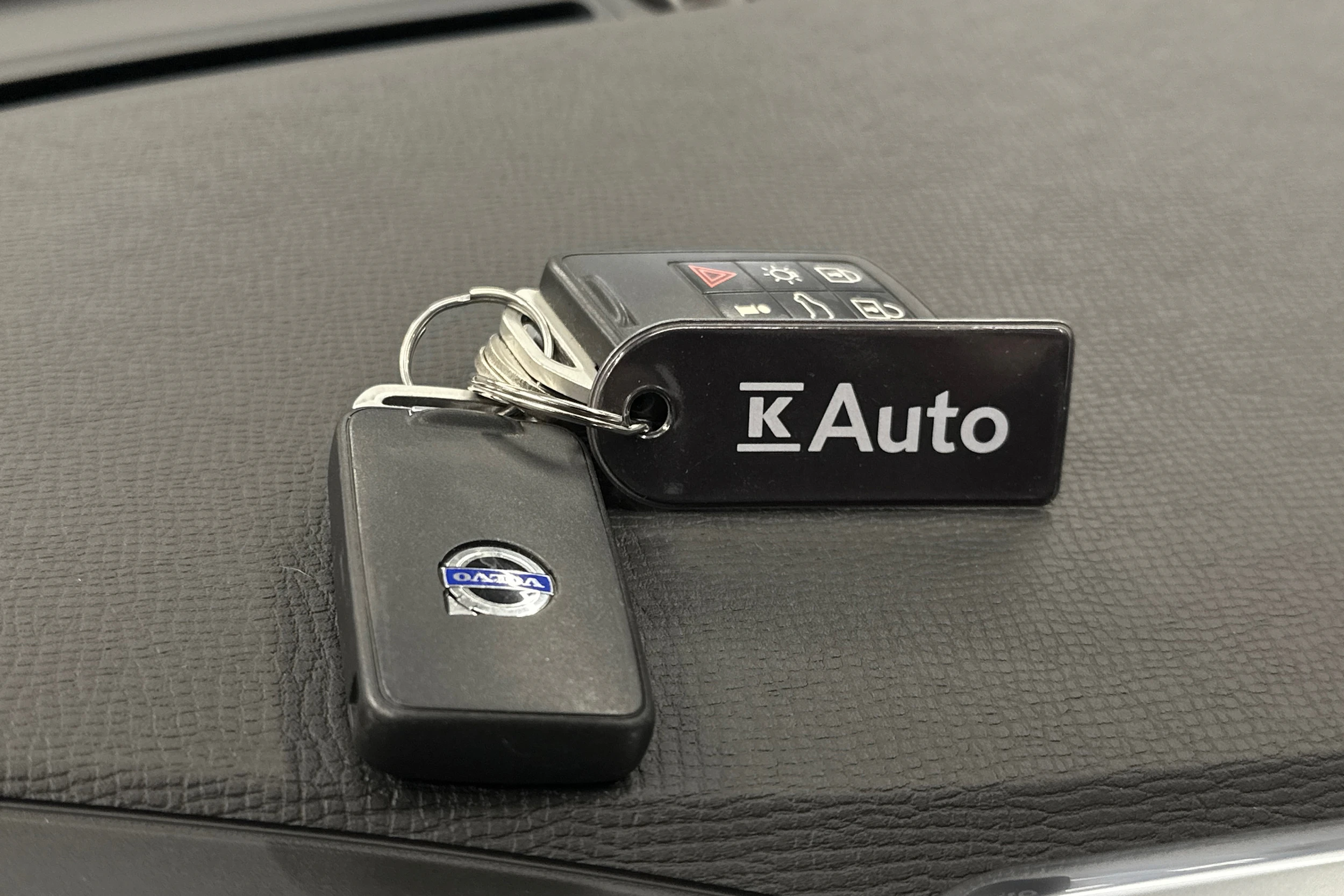 sininen Volvo XC60 2017 kuva 30.